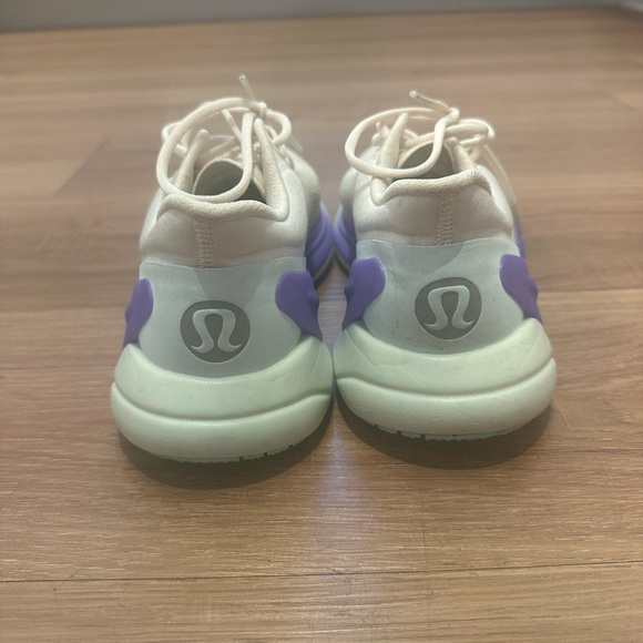 LULULEMON Blissfeel Women's Running Shoe SIZE 8 - Picture 2 of 8